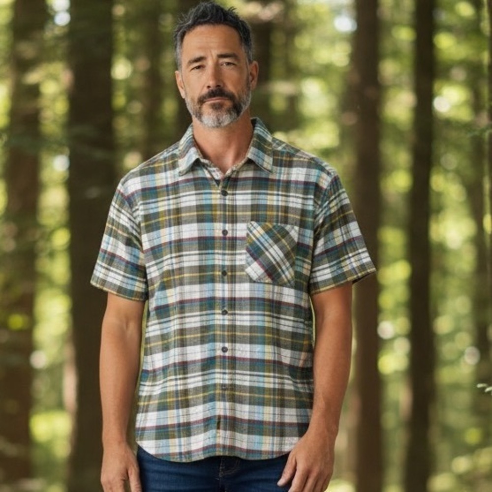 KUHL Mens Large Plaid Short Sleeve Button Up Shirt Casual Outdoor Adventure